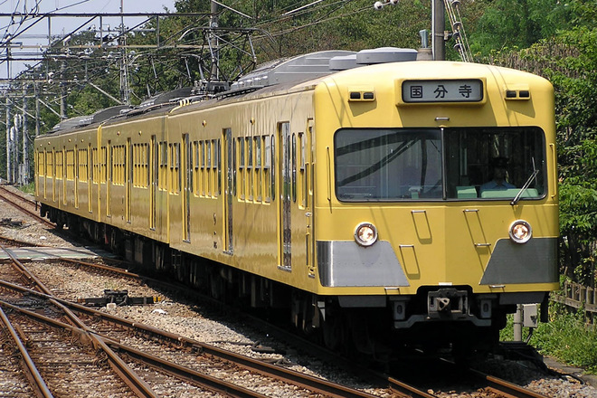 旧101系225Fを萩山駅で撮影した写真