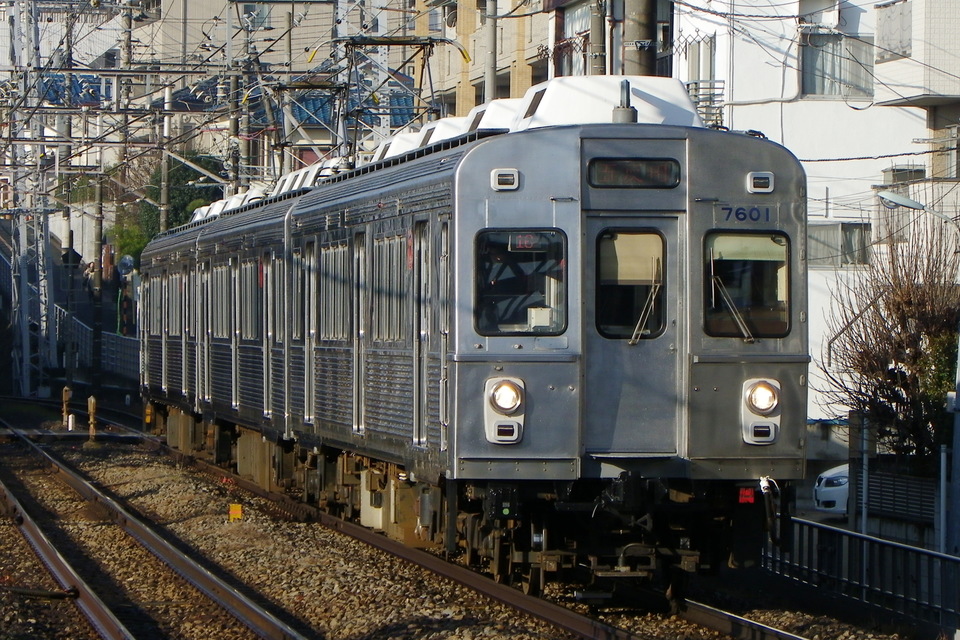 東急7600系7601F<br class="br-sp" />(7601編成)の写真