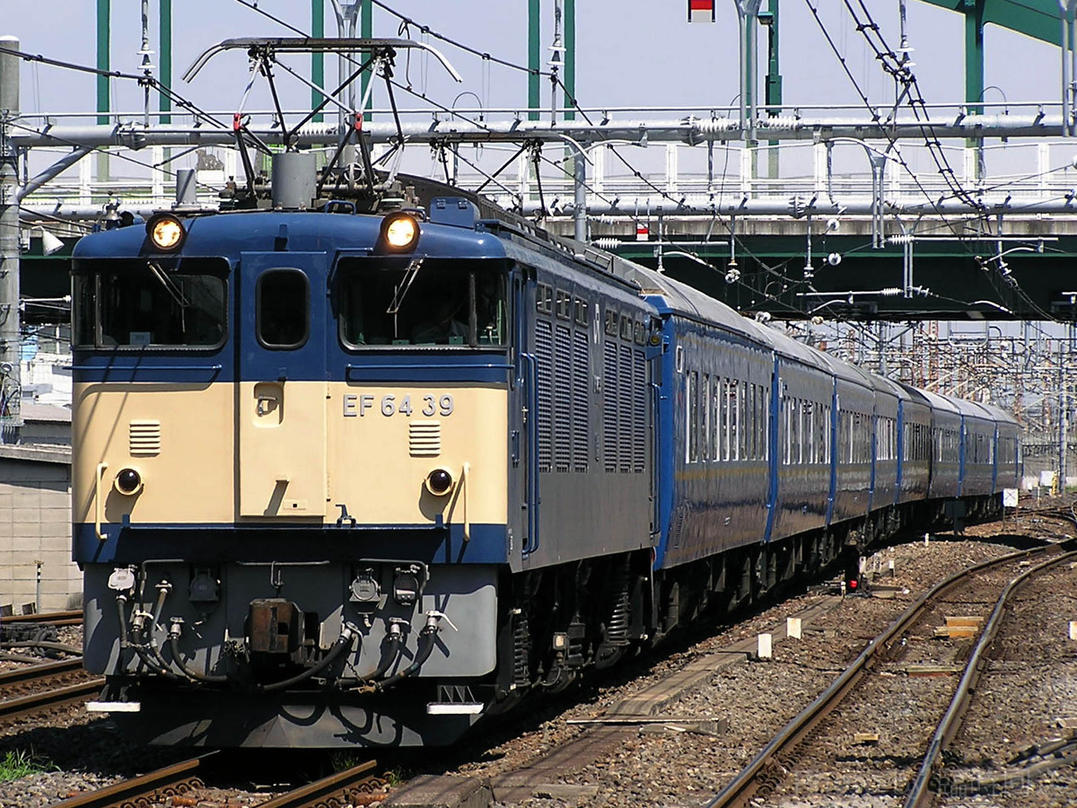 JR東日本  EF64 39