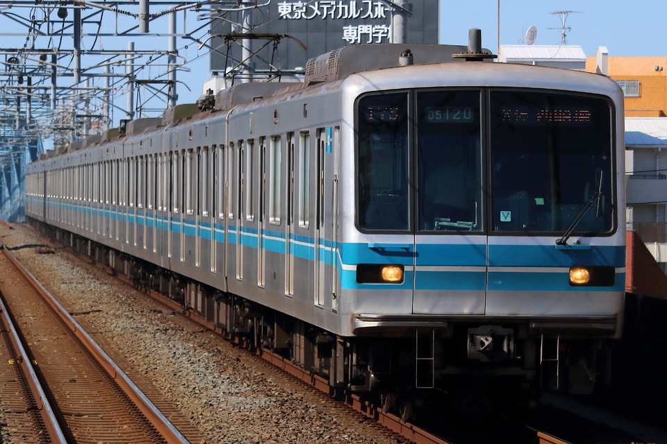 メトロ05系05-120F<br class="br-sp" />(05-120編成)の写真
