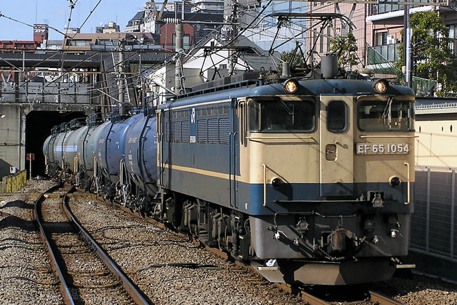 EF651054を府中本町駅で撮影した写真
