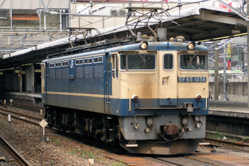 JR貨物  EF65 1056