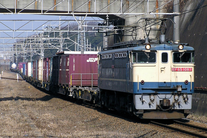 EF651087を船橋法典駅で撮影した写真