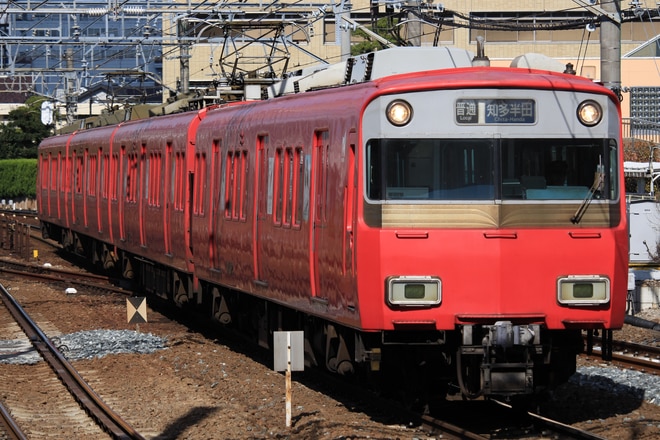 6500系6502Fを神宮前駅で撮影した写真