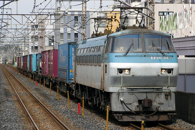 EF66108を南浦和駅で撮影した写真