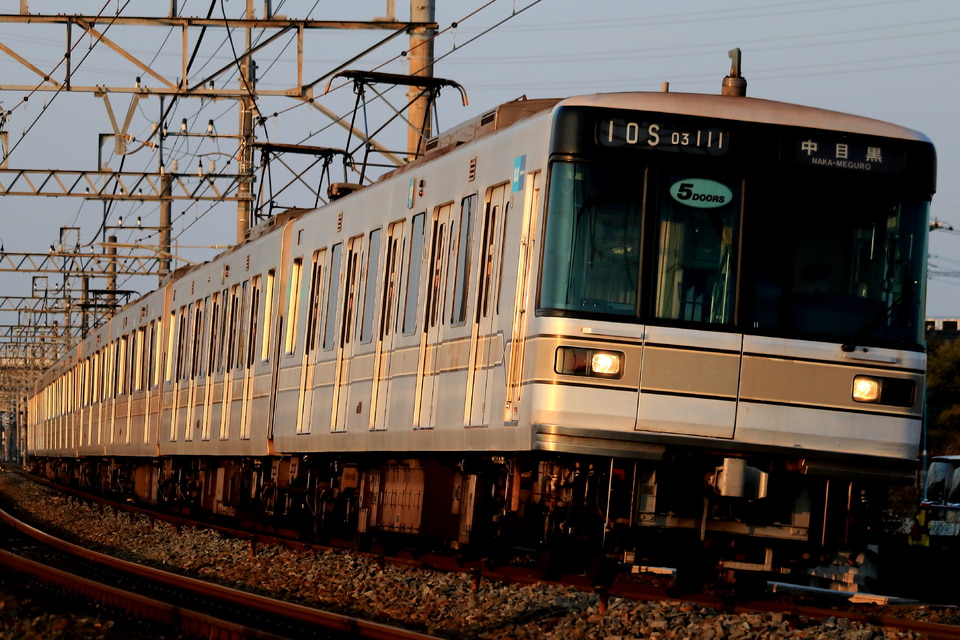 メトロ03系03-111F<br class="br-sp" />(03-111編成)の写真
