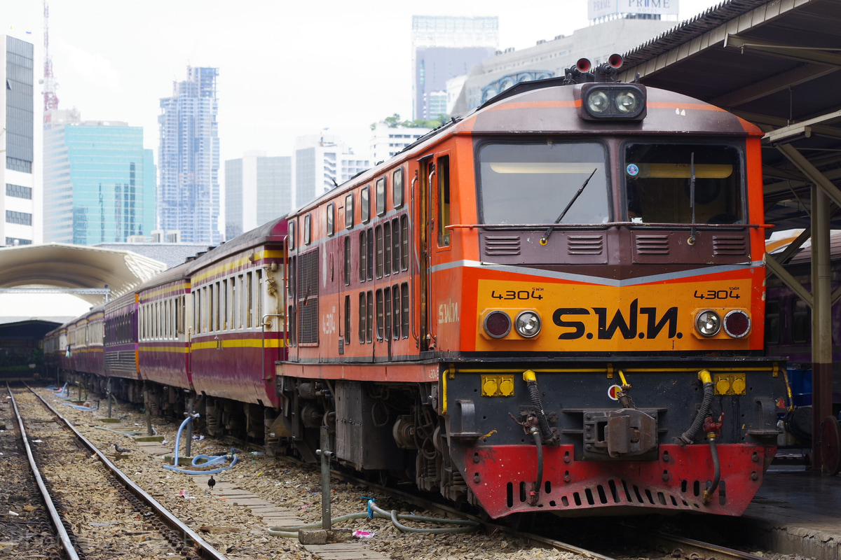 タイ国鉄  ALD. 4304