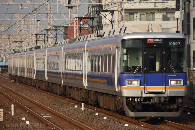 10000系10907を住吉大社駅で撮影した写真