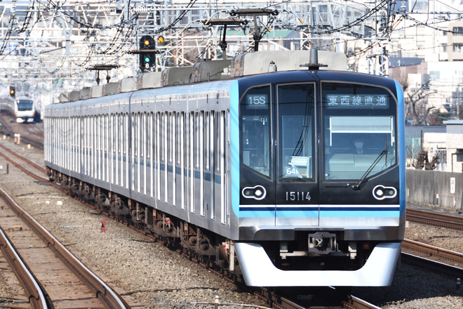 15000系15114Fを西荻窪駅で撮影した写真