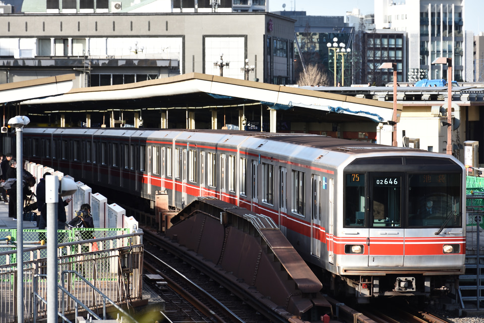 メトロ02系02-146F<br class="br-sp" />(02-146編成)の写真