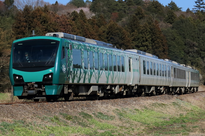 秋田車両センターHB-E300系橅編成を大金～鴻野山間で撮影した写真