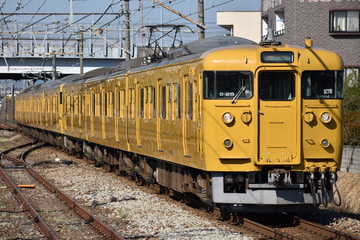 JR西日本  115系 D25
