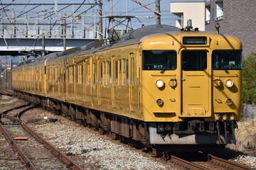 JR西日本  115系 D17