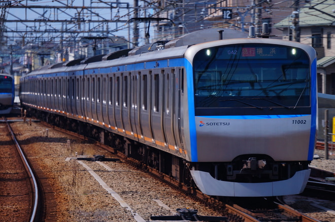 11000系11002×10を相模大塚駅で撮影した写真