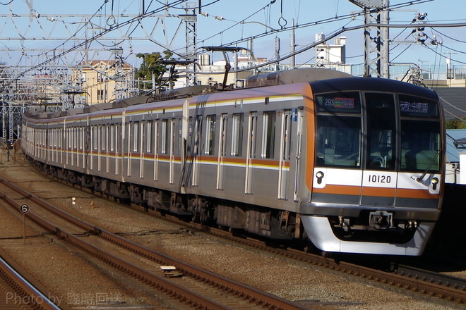 10000系10120Fを多摩川駅で撮影した写真