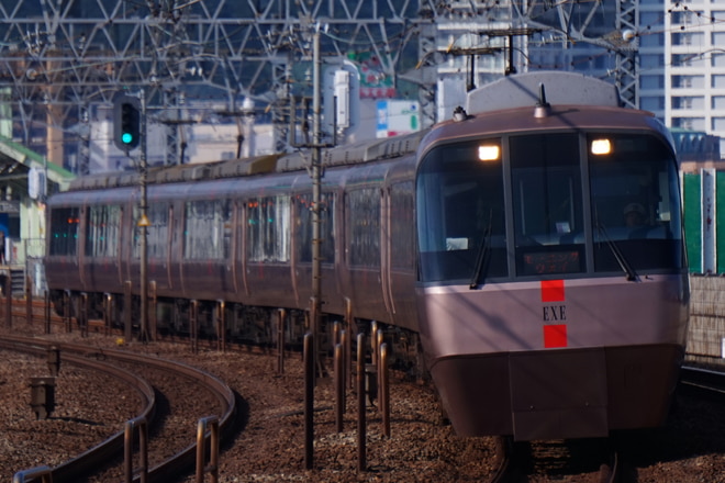海老名検車区30000形を狛江駅で撮影した写真