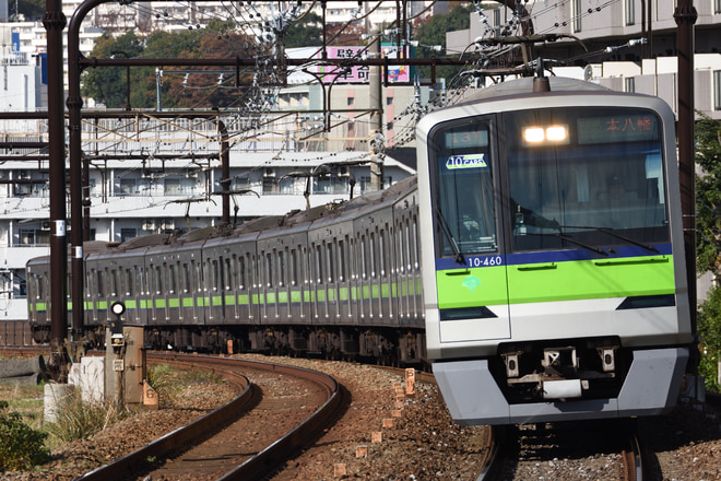 10-300形10-460Fを京王永山駅で撮影した写真