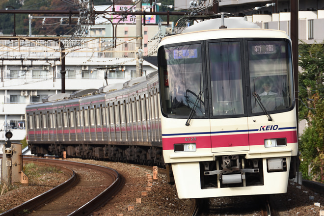 8000系8728Fを京王永山駅で撮影した写真