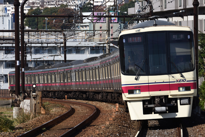 8000系8710Fを京王永山駅で撮影した写真