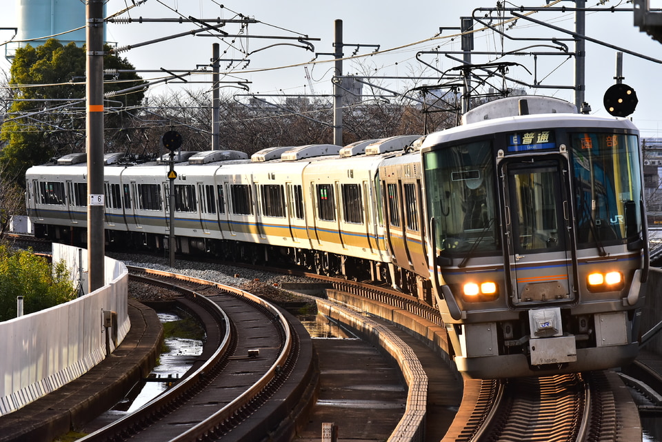JR西223系F7編成<br class="br-sp" />(フチF7編成)(F007編成)の写真
