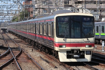 京王電鉄  8000系 8704F
