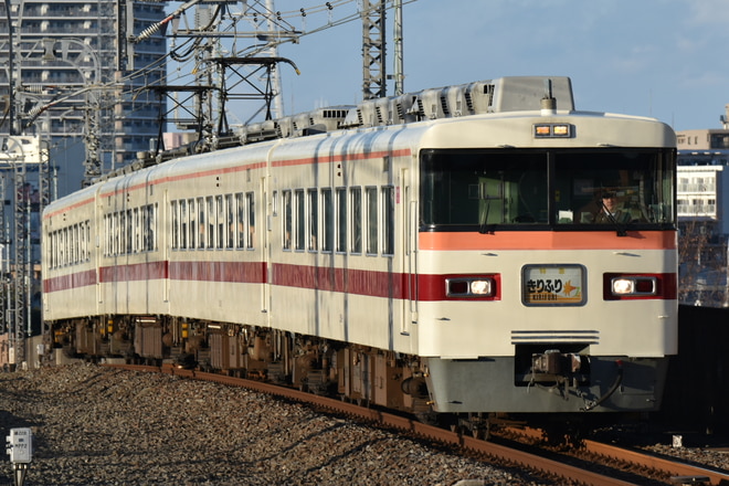 南栗橋車両管区新栃木出張所350系351Fを新越谷駅で撮影した写真