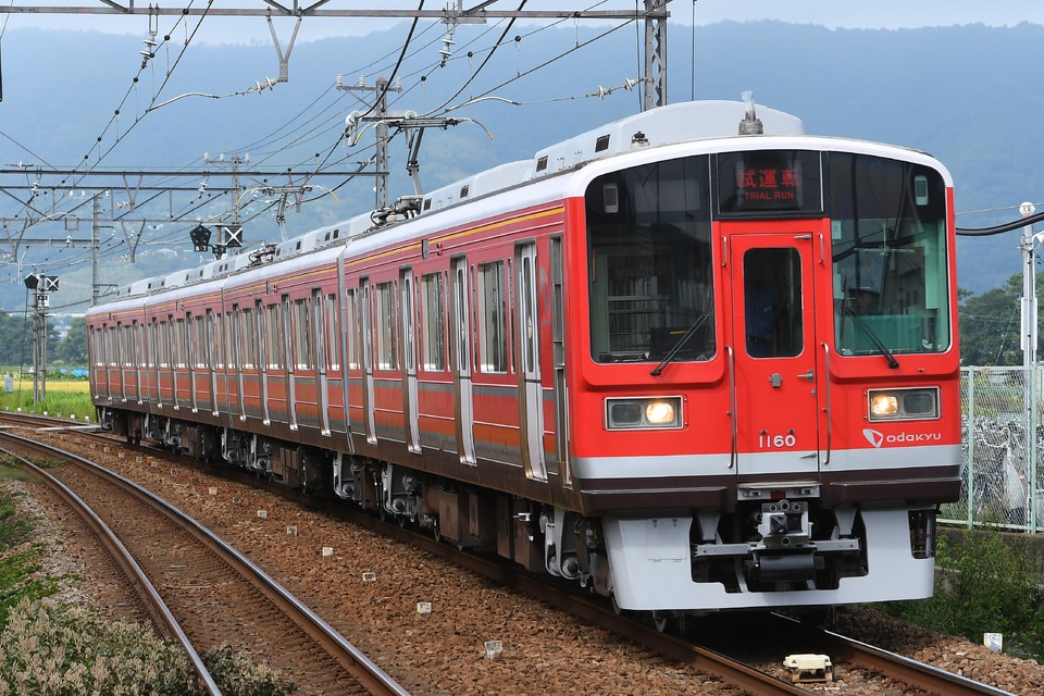 小田急1000形1060×4<br class="br-sp" />(1060F)(1060編成)の写真