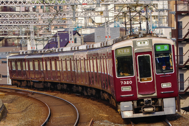 7300系7320Fを西京極駅で撮影した写真
