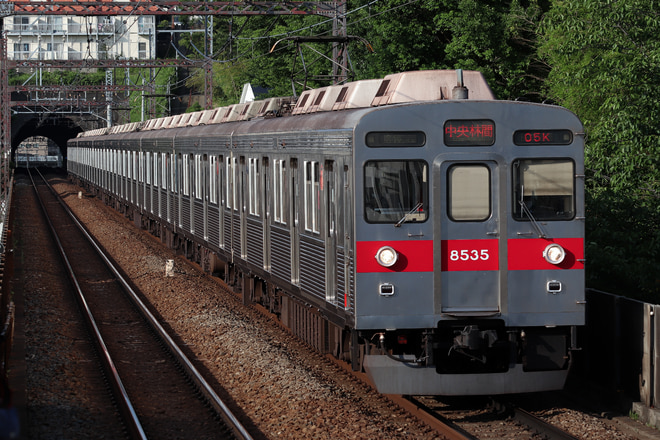 8500系8635Fを田奈駅で撮影した写真