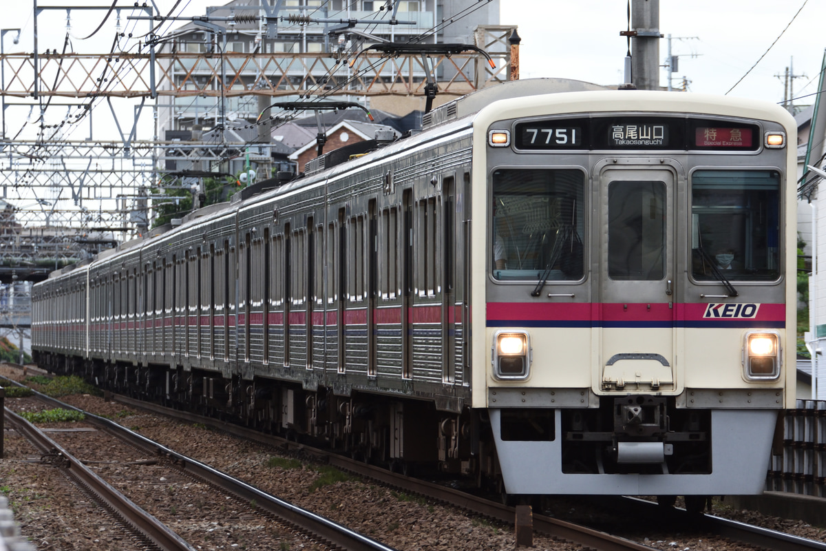 京王電鉄  7000系 7701F