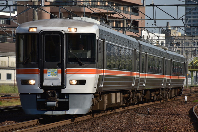 静岡車両区373系を熱田駅で撮影した写真