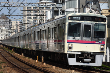 京王電鉄  7000系 7722F