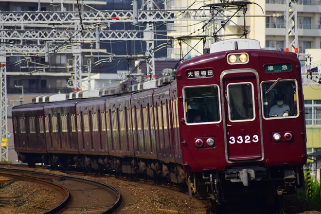 正雀車庫3300系3323Fを西京極駅で撮影した写真