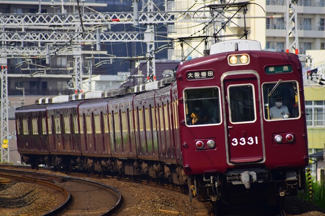 正雀車庫3300系を西京極駅で撮影した写真