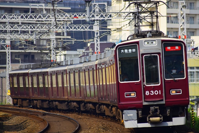 正雀車庫3300系3331Fを西京極駅で撮影した写真