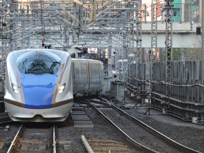 白山総合車両所W7系W8編成を東京駅駅で撮影した写真