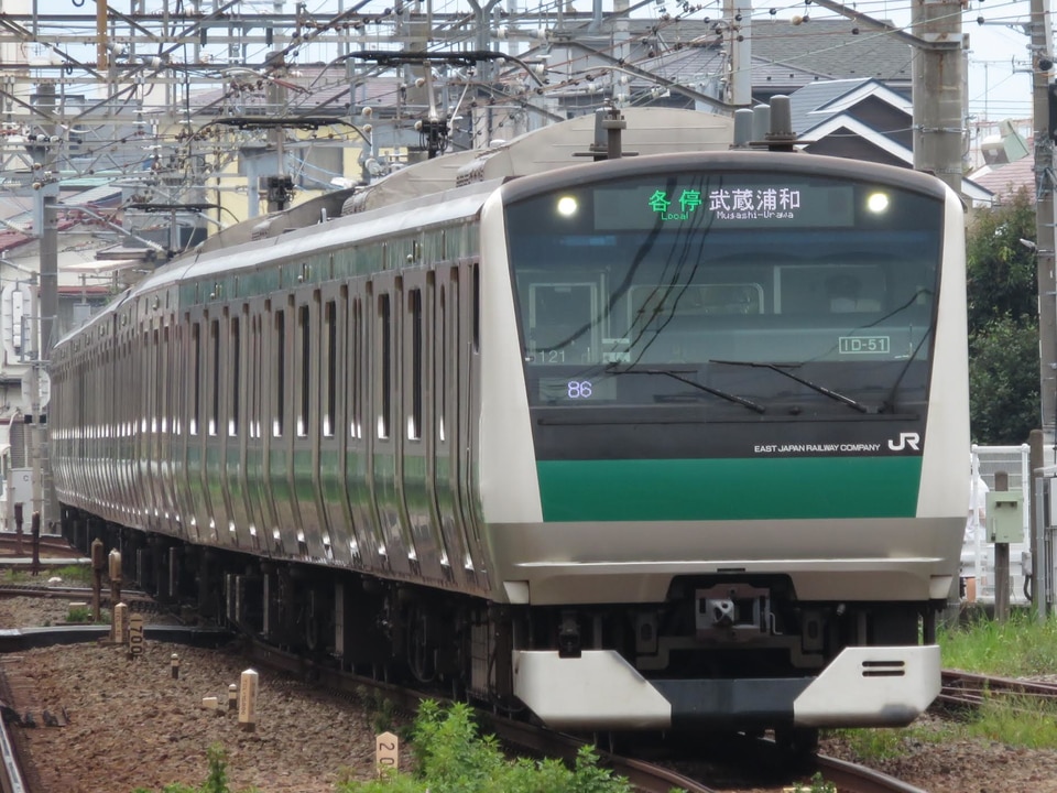 JR東日本 E233系7000番代 ハエ121編成の写真