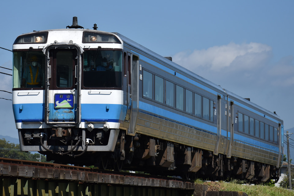 JR四キハ185系キハ185-13の写真