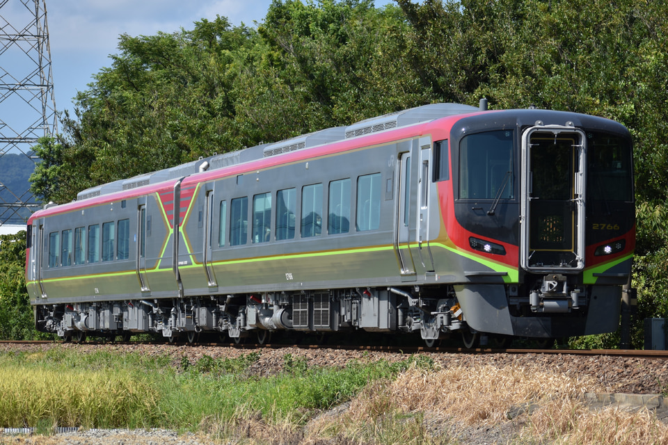 JR四2700系2766の写真