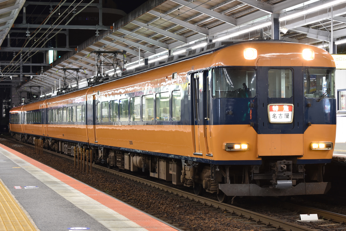 近畿日本鉄道  12200系 12356