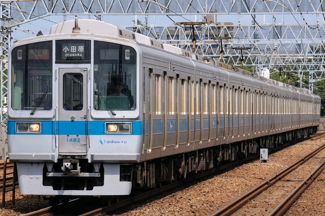 喜多見検車区1000形1092×10を和泉多摩川駅で撮影した写真