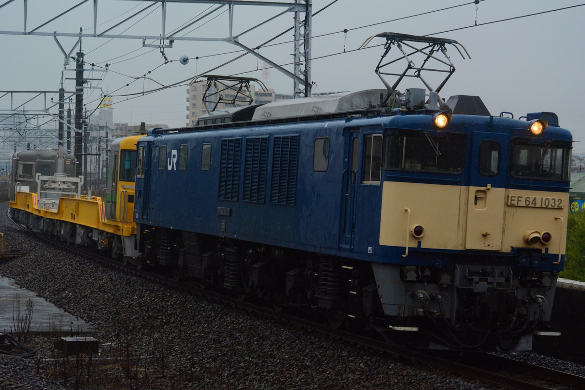 JR東日本 長岡車両センター EF64 1032