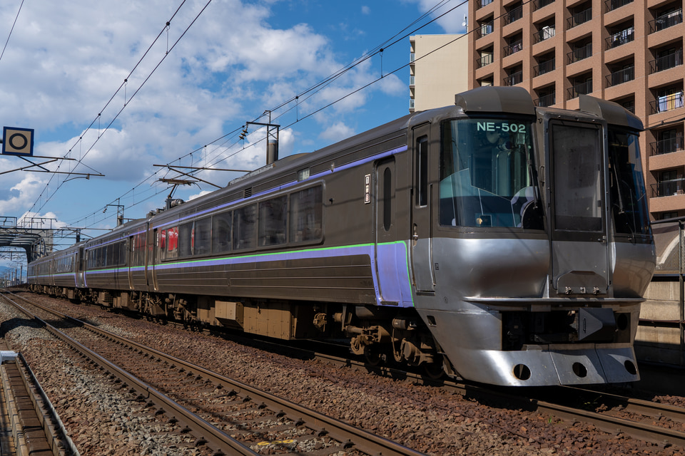JR北海道785系NE-502編成の写真