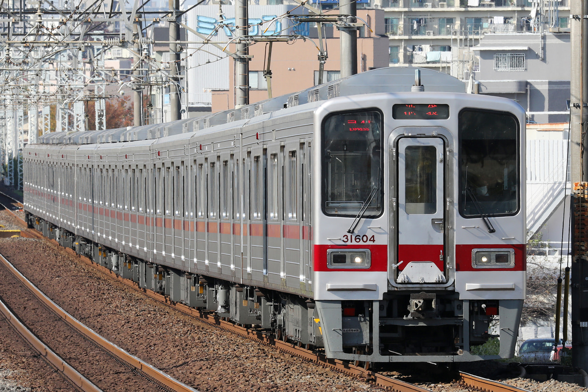 東武鉄道  30000系 31604F