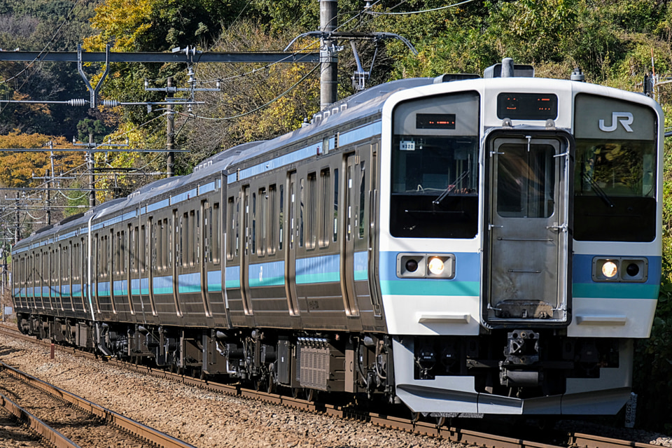JR東211系ナノN320編成<br class="br-sp" />(ナノN320)の写真