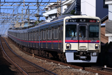 京王電鉄  7000系 7727F