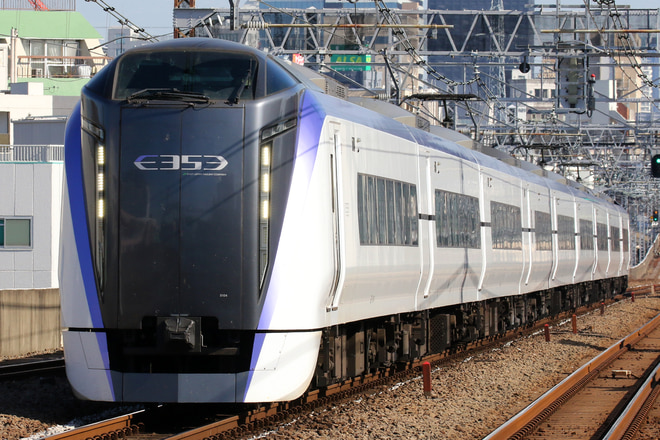 E353系モトS104編成を阿佐ケ谷駅で撮影した写真