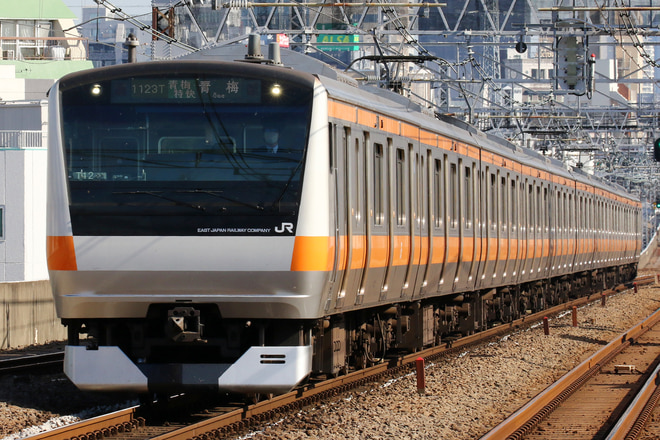 E233系トタT12編成を阿佐ケ谷駅で撮影した写真