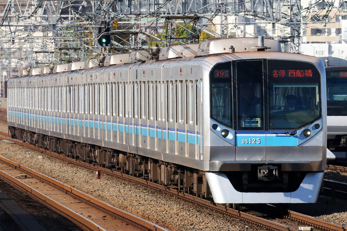 東京メトロ  05系 05-125F