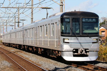 東京メトロ  13000系 13135F